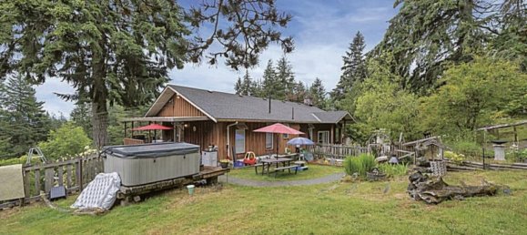 6 bedrooms House in British Columbia, Canada No. 1348 4