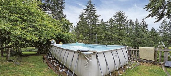 6 bedrooms House in British Columbia, Canada No. 1348 12