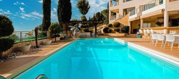 8 bedrooms Villa in Tala, Cyprus No. 7270 2