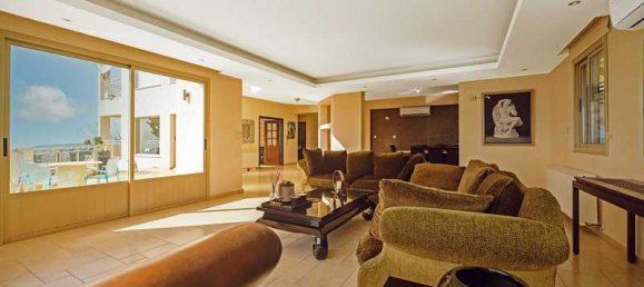 8 bedrooms Villa in Tala, Cyprus No. 7270 4