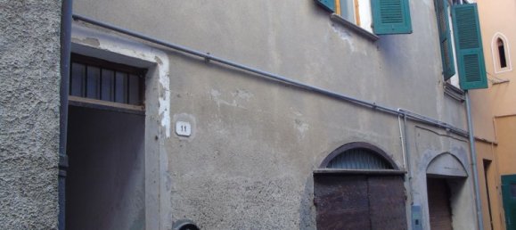 Дом с 3 комнатами в Кайро Монтенотте, Италия № 135928 2