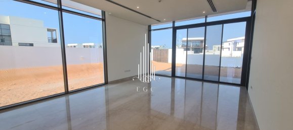 5 bedrooms Villa in Abu Dhabi, UAE No. 41958 7