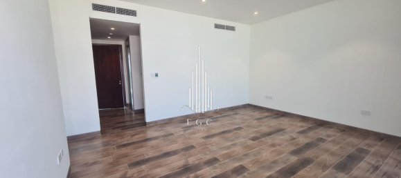 5 bedrooms Villa in Abu Dhabi, UAE No. 41958 15