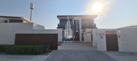 5 bedrooms Villa in Abu Dhabi, UAE No. 41958 4