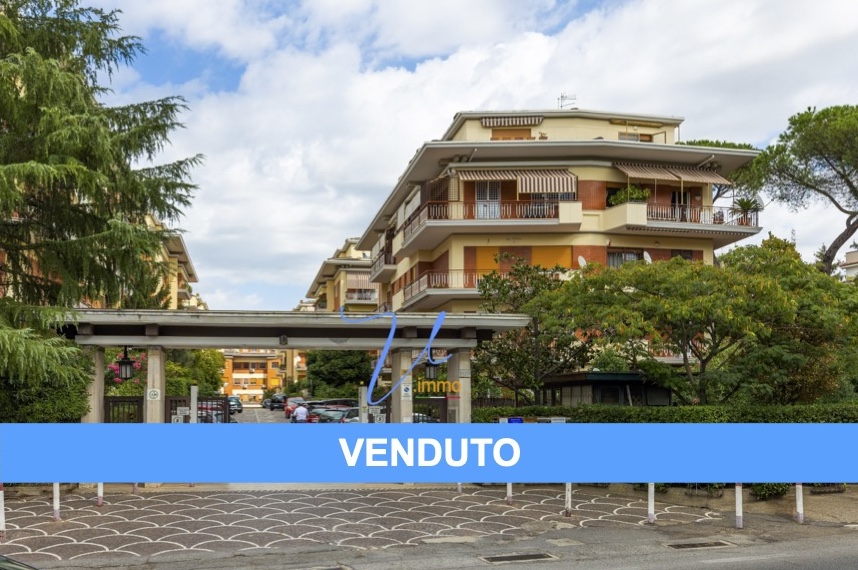 Квартира с 2 спальнями в Рим, Италия № 109948