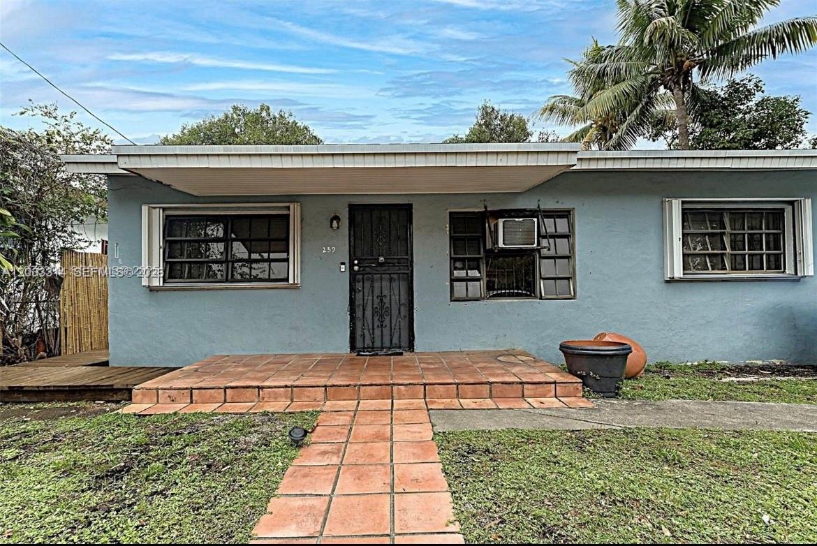 140.38 m² terreno en venta en Miami, Miami-Dade, Florida, USA № 614964