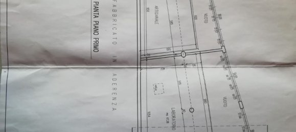 400m² Commercial property in Padua, Italy No. 255460 3