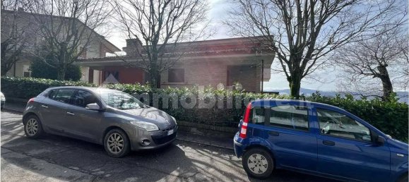 Вилла с 5 спальнями в Серрамаццони, Италия № 146589 3