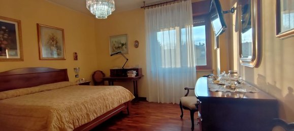 4 rooms Villa in Cormano, Italy No. 145823 11