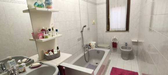 4 rooms Villa in Cormano, Italy No. 145823 19