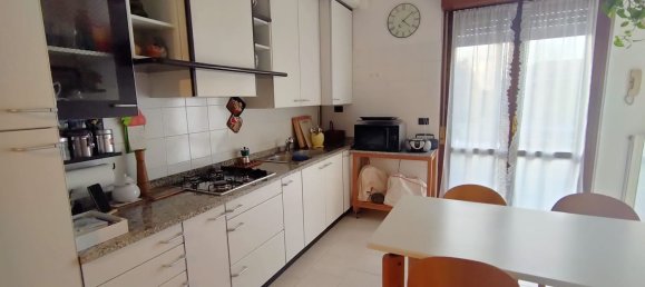 4 rooms Villa in Cormano, Italy No. 145823 6