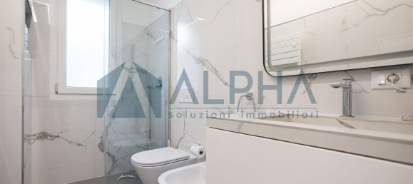 4 bedrooms Villa in Rimini, Italy No. 331155 9