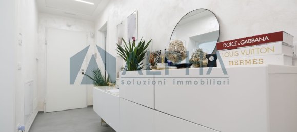 4 bedrooms Villa in Rimini, Italy No. 331155 8