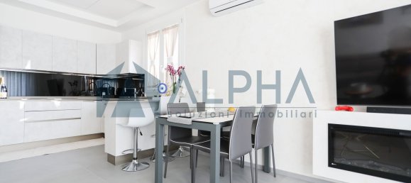 4 bedrooms Villa in Rimini, Italy No. 331155 5