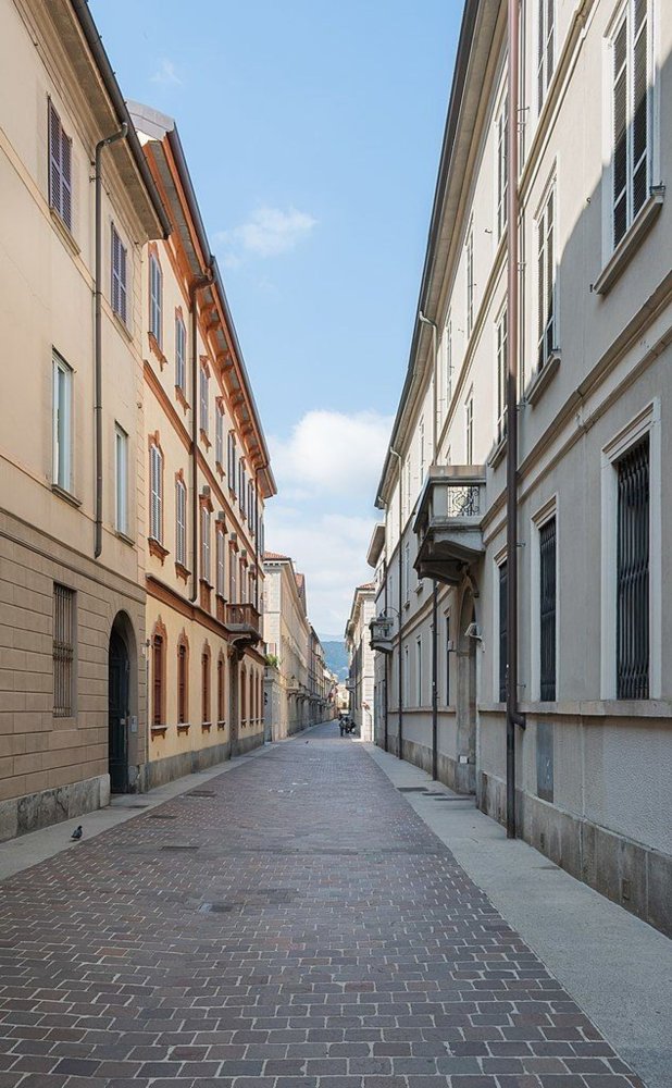 2-salle Appartement à Como, Italy No. 184586