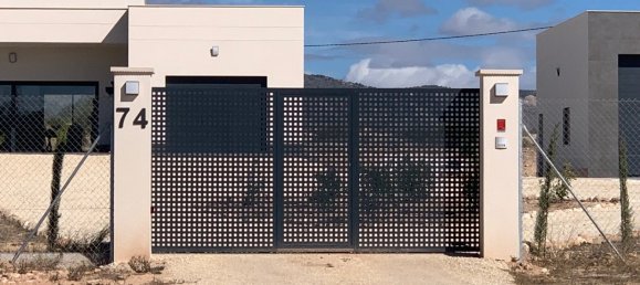 3 bedrooms Villa in Pinoso, Spain No. 10347 18