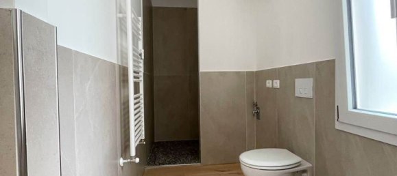 Apartamento de 3 divisões em Campi Bisenzio, Italy N.º 211634 9