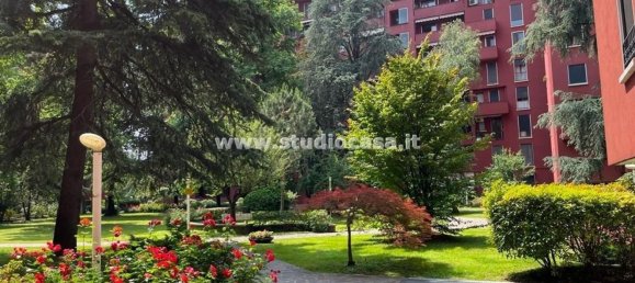 4 bedrooms Apartment in Milan, Italy No. 362661 21