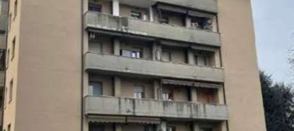 5 rooms Apartment in Tavazzano con Villavesco, Italy No. 298880 16