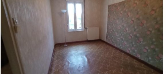 Casa de 2 dormitorios en Hirson, France No. 244928 8