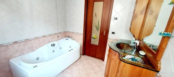 Квартира с 4 комнатами в Ньярдо, Италия № 114123 12