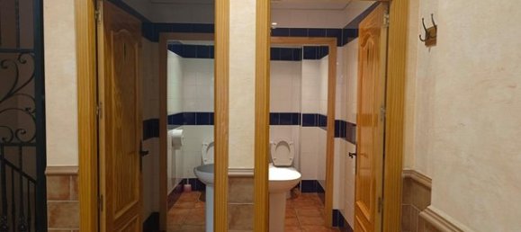 176m² Commercial property in Zaragoza, Spain No. 66771 16