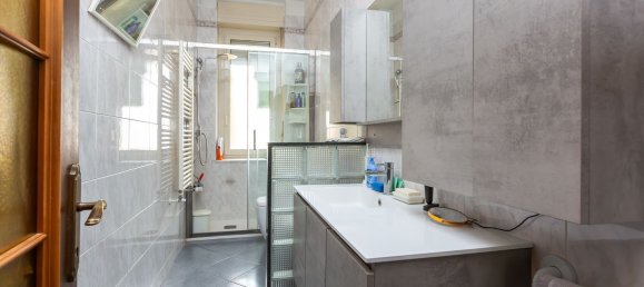 Apartamento de 3 divisões em Turin, Italy N.º 301181 12