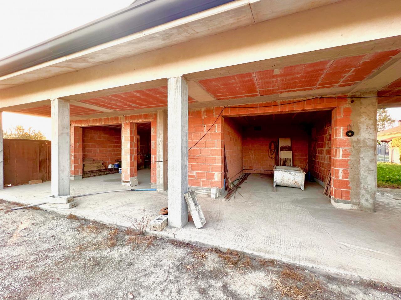 5 rooms Villa in Montegrotto Terme, Italy No. 18017