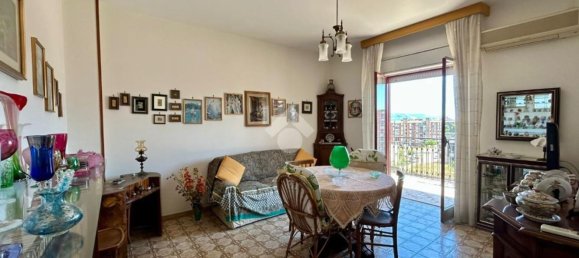 Квартира с 2 комнатами в Палермо, Италия № 277952 3