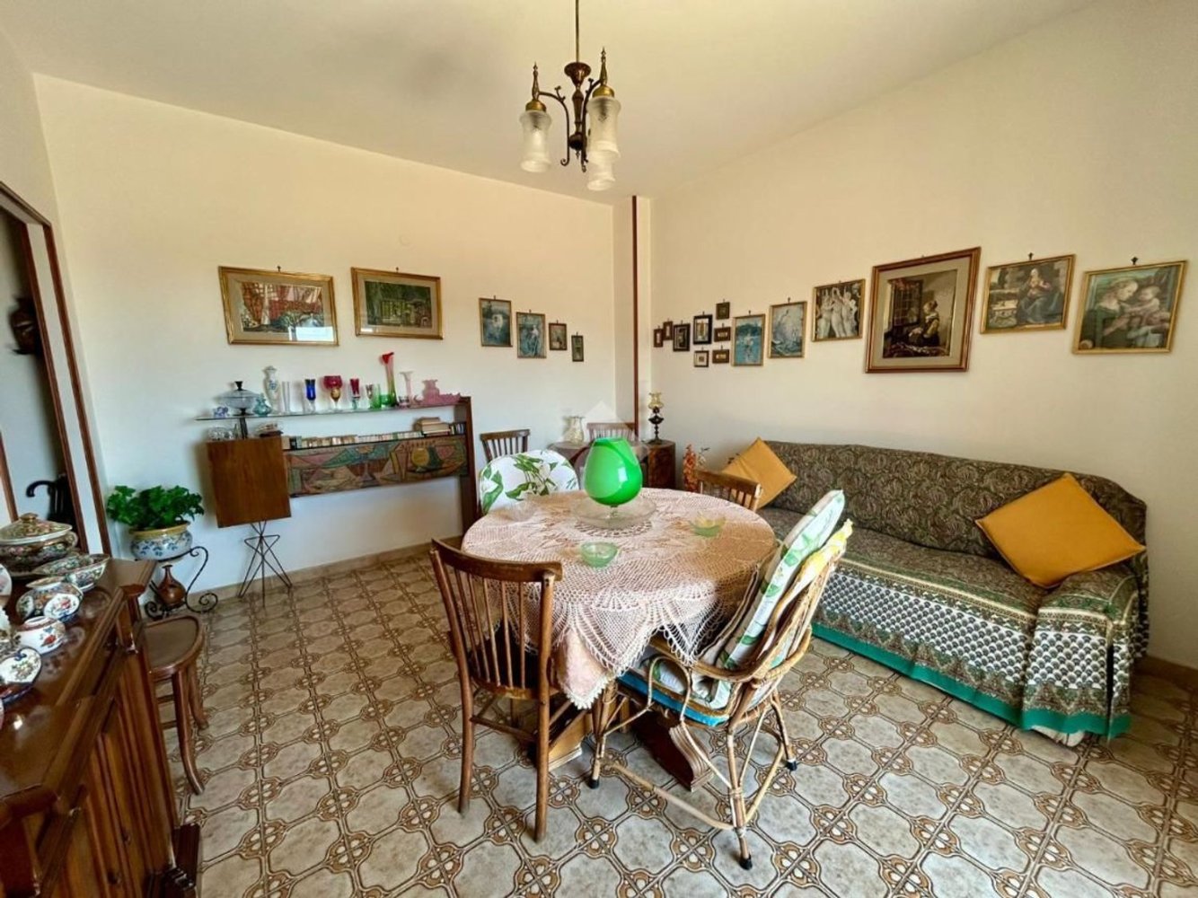 Квартира с 2 комнатами в Палермо, Италия № 277952