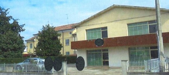 576m² Commercial property in Riva del Po, Italy No. 269318 9