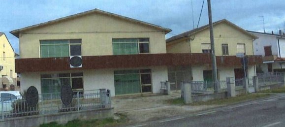 576m² Commercial property in Riva del Po, Italy No. 269318 12