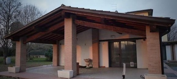 Gewerbliche Immobilie in Parma, Italy 190m², Nr. 164226 10