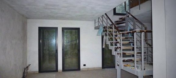 Gewerbliche Immobilie in Parma, Italy 190m², Nr. 164226 3