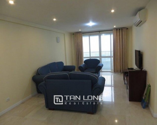 Квартира с 4 спальнями в Тэйхо, Вьетнам № 2094