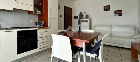 Apartamento de 2 dormitorios en Dalmine, Italy No. 357967 3