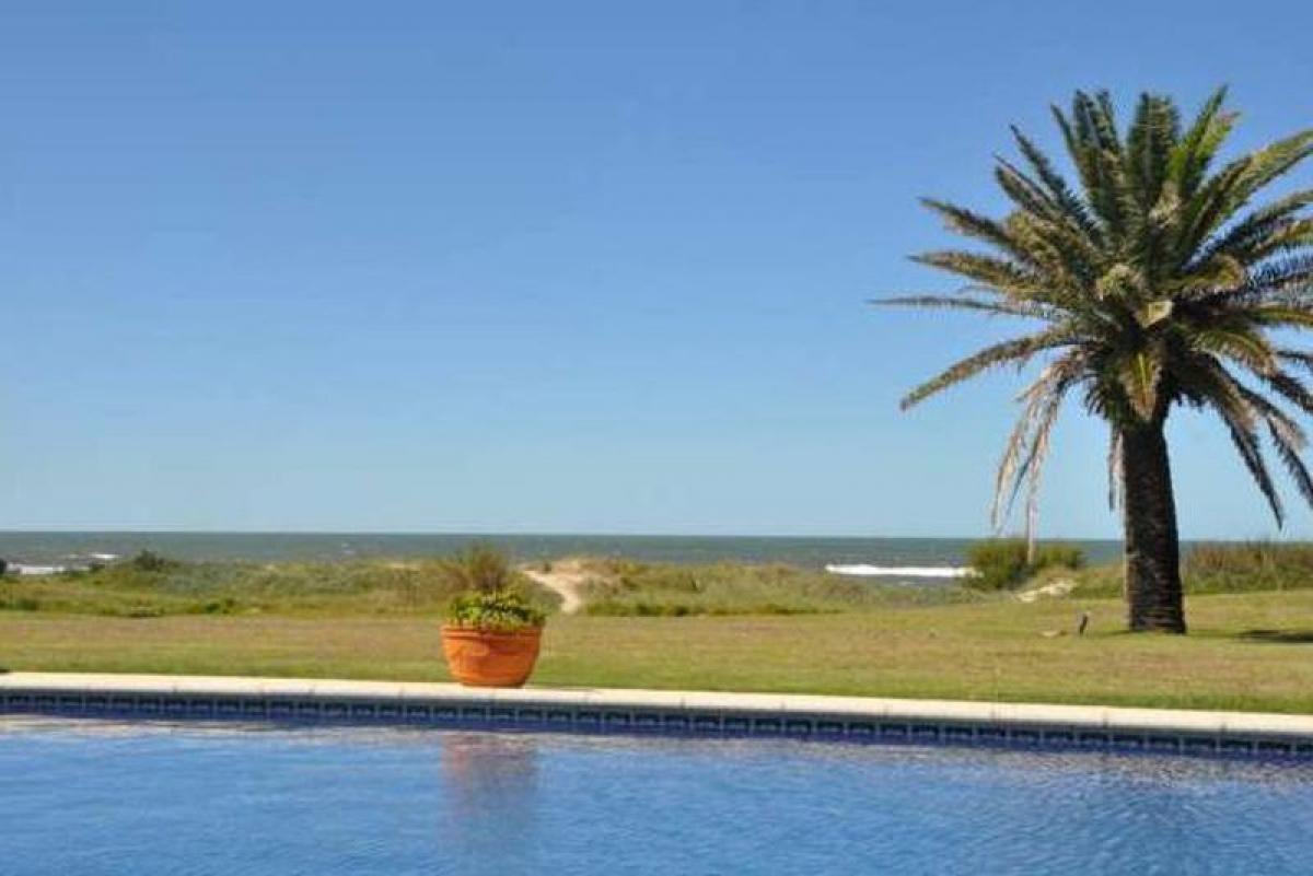 6 bedrooms House in Maldonado, Uruguay No. 1324