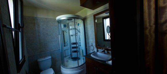 5 bedrooms Villa in Limassol, Cyprus No. 2076 10