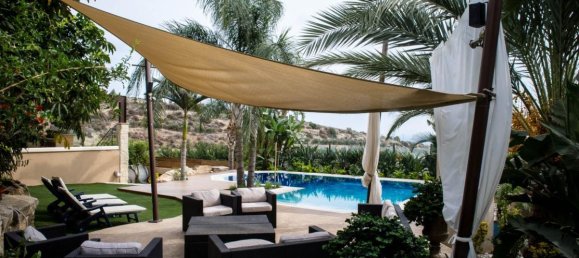 5 bedrooms Villa in Limassol, Cyprus No. 2076 13