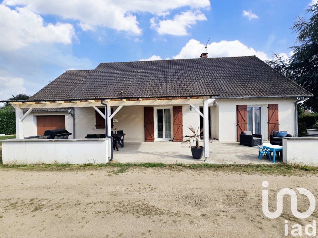 3 Schlafzimmer Haus in Saint-Benoit-sur-Loire, France, Nr. 231755
