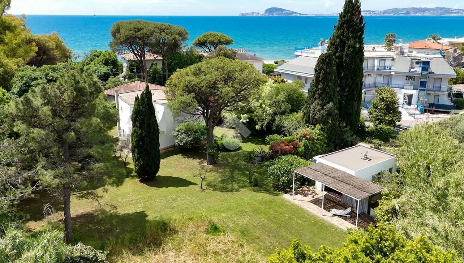 7 rooms Villa in Formia, Italy No. 277832