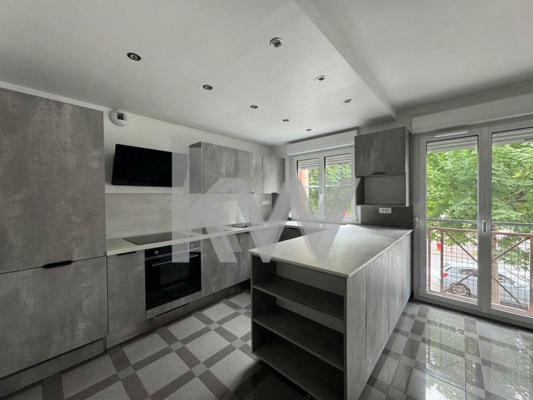 2 bedrooms Apartment in Reims, France No. 344717