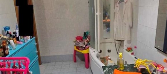 4 rooms Apartment in Como, Italy No. 2849 10