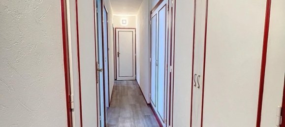 2 bedrooms Apartment in Orleans, France No. 77702 9