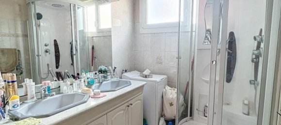 2 bedrooms Apartment in Orleans, France No. 77702 8