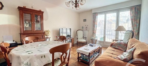 2 bedrooms Apartment in Orleans, France No. 77702 2