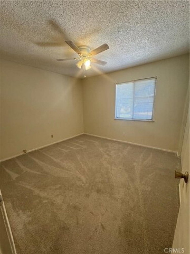 2 bedrooms House in Victorville, USA No. 389823