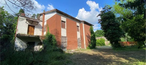 1689m² Building in Campogalliano, Italy No. 163988 4