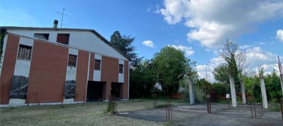 1689m² Building in Campogalliano, Italy No. 163988 11