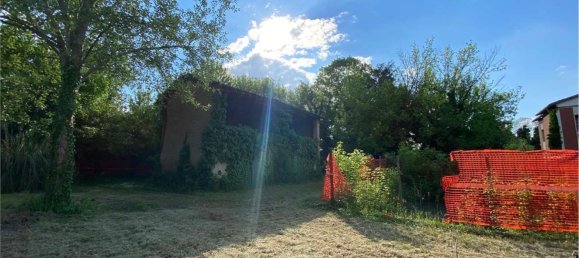 1689m² Building in Campogalliano, Italy No. 163988 5